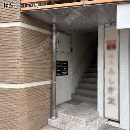 建物入口