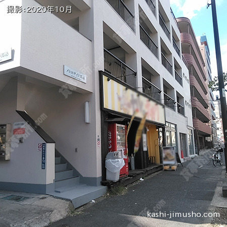 ビル前面