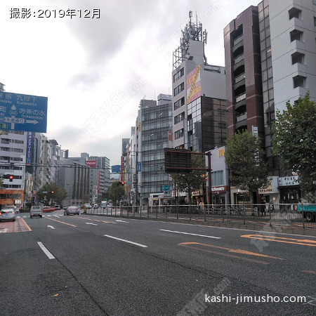 周辺環境:靖国通り