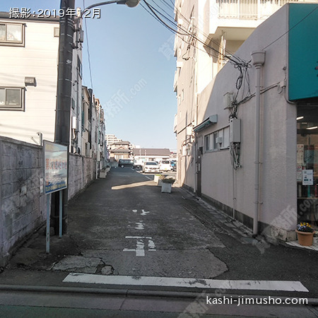 駐車場出入口