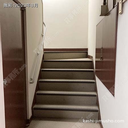 共用階段