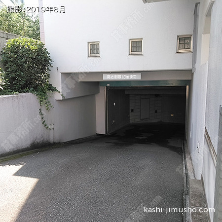 駐車場出入口