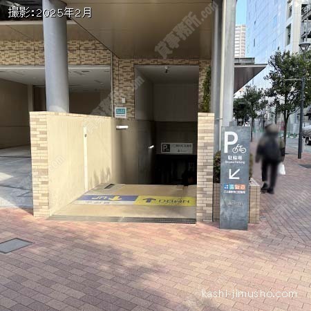 駐輪場入口