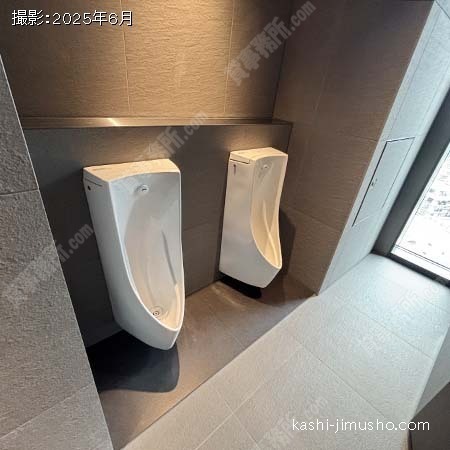 男性トイレ