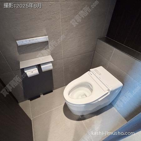 男性トイレ