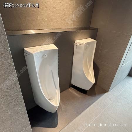 男性トイレ