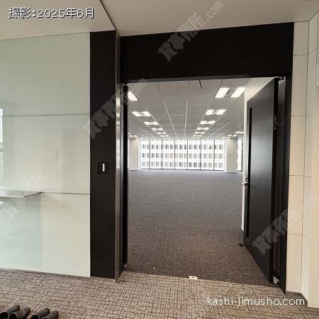 貸室入口