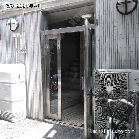 建物入口