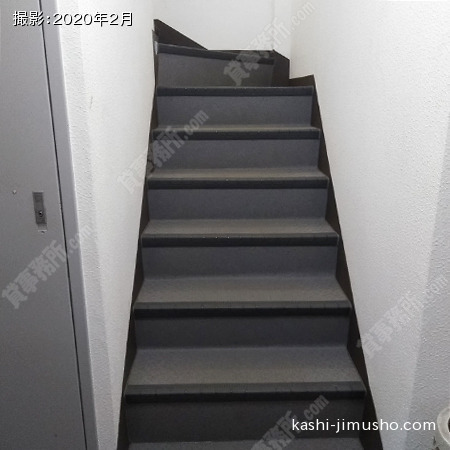 共用階段