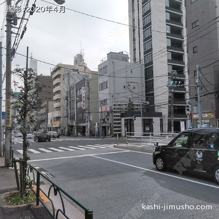 前面道路（四ツ目通り）