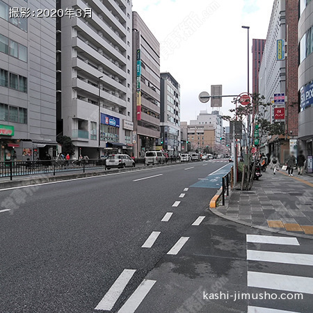 前面道路（春日通り）