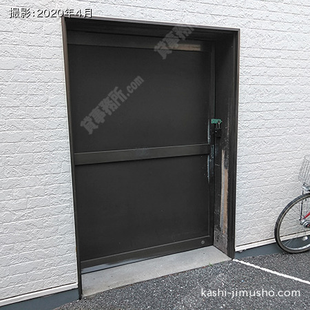 貸室入口(1階)