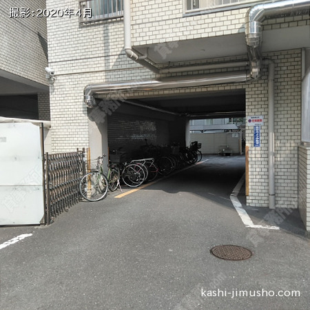 駐車場入口