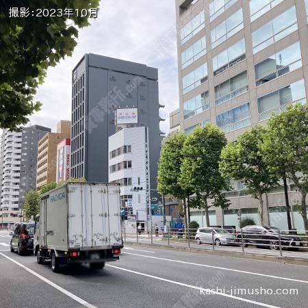 前面道路(新大橋通り)
