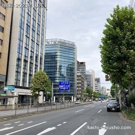 前面道路(新大橋通り)