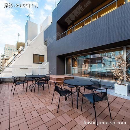 ルーフバルコニー