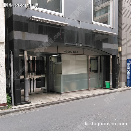 ビル正面