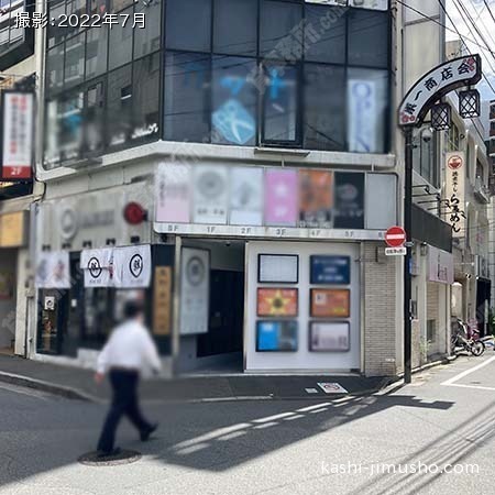 ビル前面