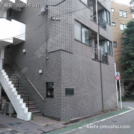 ビル前面