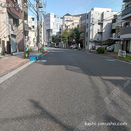 前面道路(永代河岸通り）