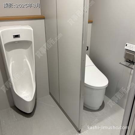 男性トイレ