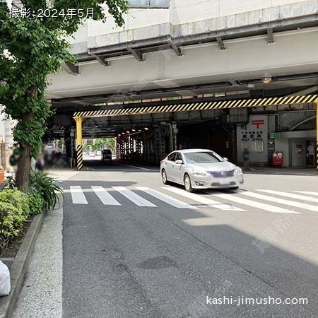 前面道路(神田平成通り)