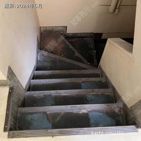 地下への直接階段