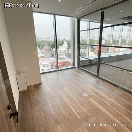 貸室内(8階)