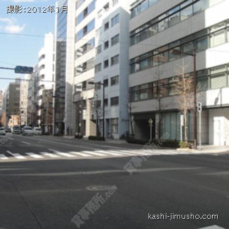 前面道路（鍛冶橋通り） 