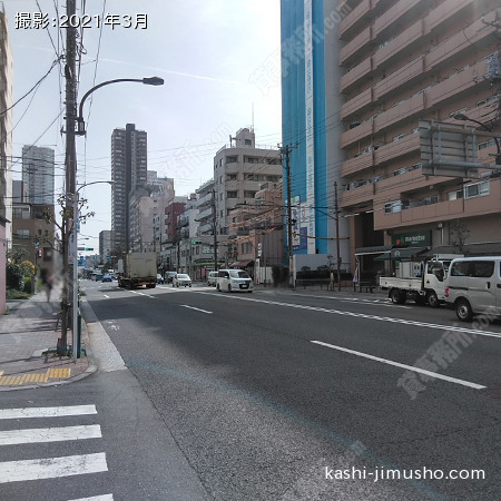 前面道路(三ツ目通り)