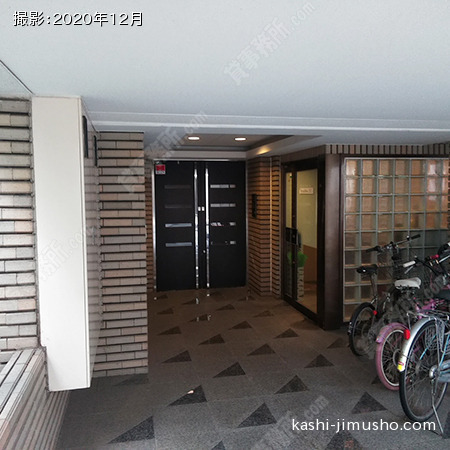 ビル入口 ビル入口