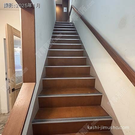 共用階段