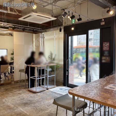 1階共用ラウンジ