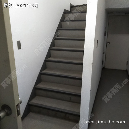 共用階段