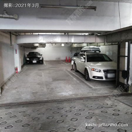 地下駐車場