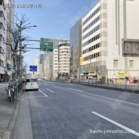 前面道路(新大橋通り)