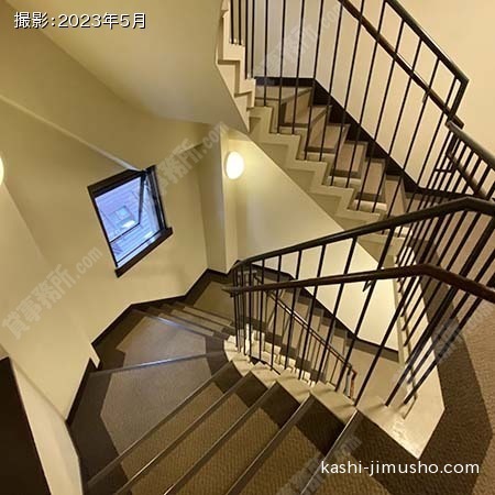 共用階段