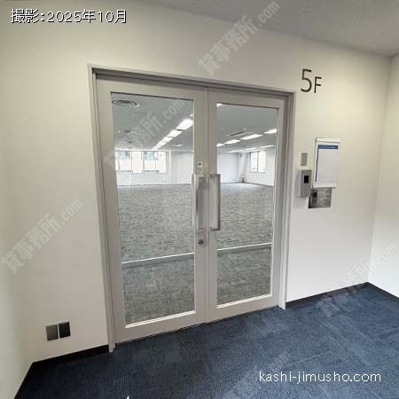 貸室入口 貸室入口