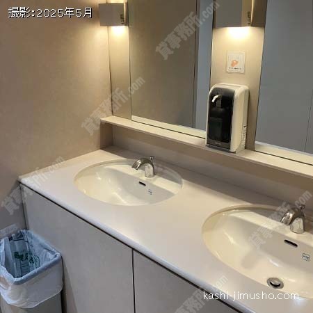 男性トイレ