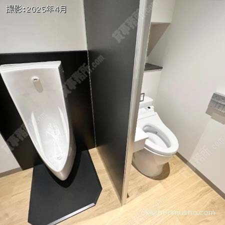 男性トイレ