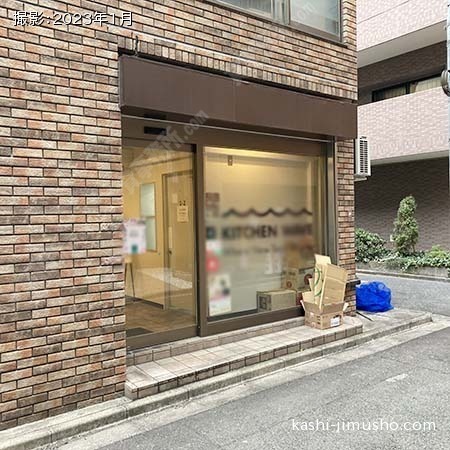 貸室入口(1階)