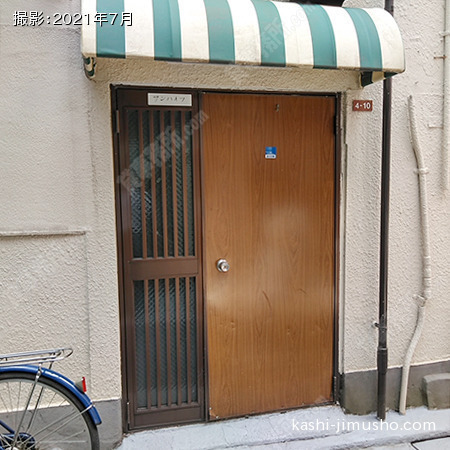 建物入口
