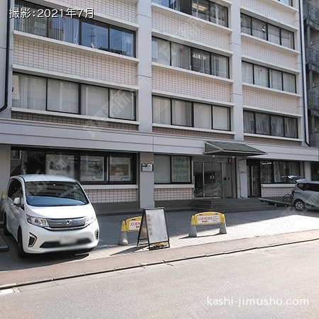 ビル正面