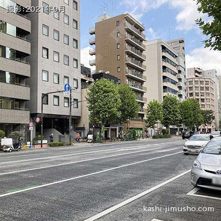 前面道路(新大橋通り)