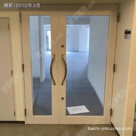 貸室入口(4階401号室)