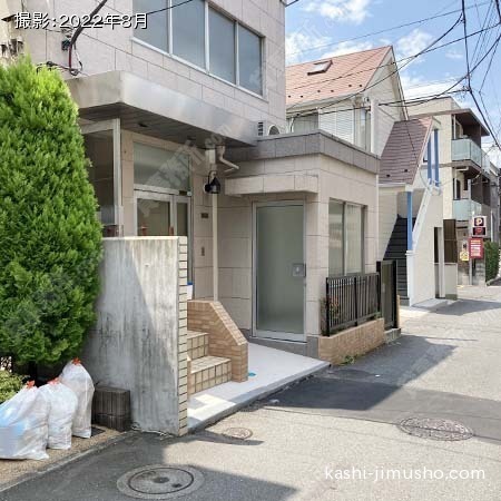 ビル前面