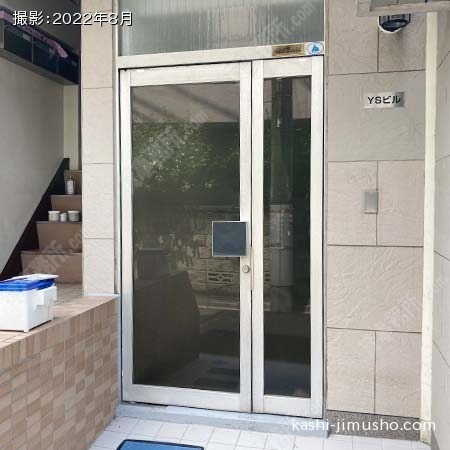 貸室入口(1階)