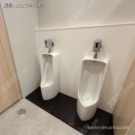 男性トイレ