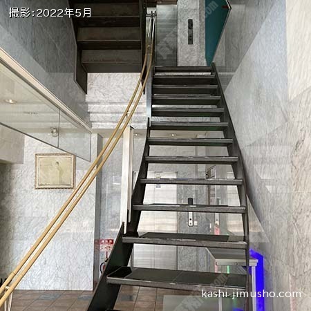 共用階段