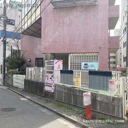 ビル前面